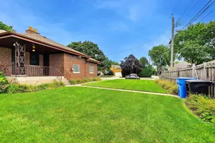 6247 N Leona Ave, Chicago, IL 60646 - Photo 39