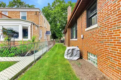 6247 N Leona Avenue, Chicago, IL 60646 - Photo 41