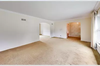 6247 N Leona Avenue, Chicago, IL 60646 - Photo 9