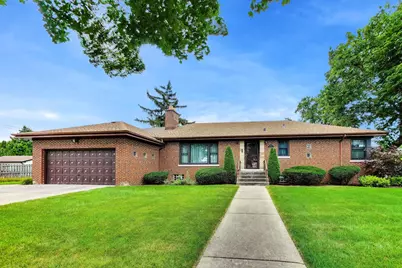 6247 N Leona Avenue, Chicago, IL 60646 - Photo 1