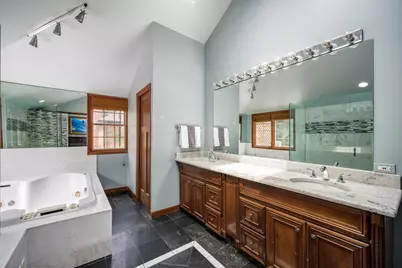 2851 W Rascher Avenue, Chicago, IL 60625 - Photo 33