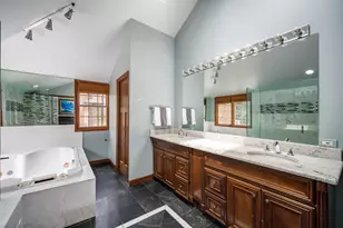 2851 W Rascher Ave, Chicago, IL 60625 - Photo 33