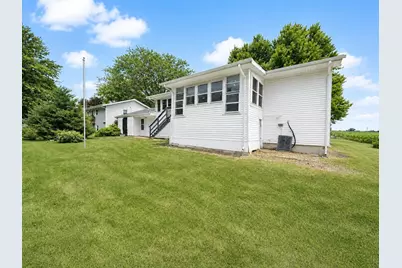 437 E 11th Street, Pecatonica, IL 61063 - Photo 39