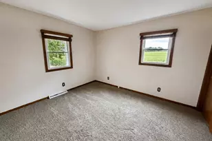 437 E 11th St, Pecatonica, IL 61063 - Photo 25