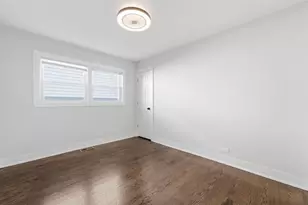 657 E 100th Pl, Chicago, IL 60628 - Photo 17