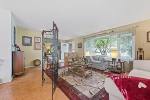 3310 Plum Grove Dr, Rolling Meadows, IL 60008 - Photo 11