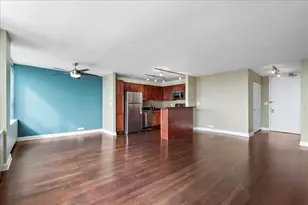 655 W Irving Park Rd, Chicago, IL 60613 - Photo 5