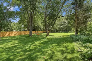 1526 E Forest Ave, Wheaton, IL 60187 - Photo 21
