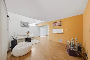 7420 Maple Dr, Justice, IL 60458 - Photo 5