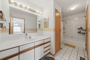 7420 Maple Dr, Justice, IL 60458 - Photo 15