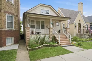 4746 N Karlov Ave, Chicago, IL 60630 - Photo 3