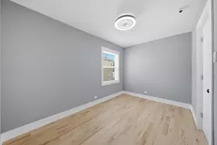 12539 S Yale Ave, Chicago, IL 60628 - Photo 11