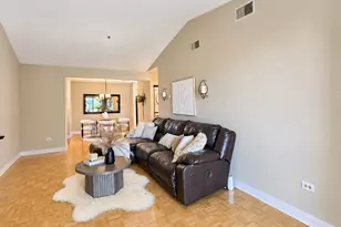 720 Weidner Rd, Buffalo Grove, IL 60089 - Photo 5