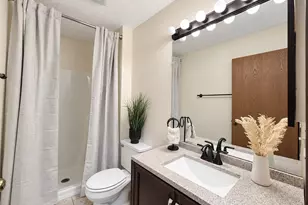720 Weidner Rd, Buffalo Grove, IL 60089 - Photo 15