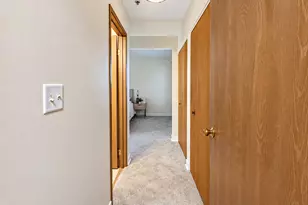 720 Weidner Rd, Buffalo Grove, IL 60089 - Photo 9