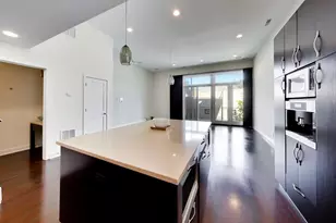 3045 N Clybourn Ave, Chicago, IL 60618 - Photo 11
