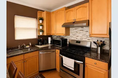 1028 W 20th Place #1, Chicago, IL 60608 - Photo 7