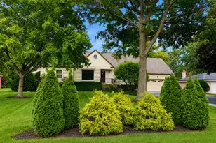 103 Cottonwood Rd, Northbrook, IL 60062 - Photo 1