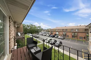 9817 Nottingham Ave, Chicago Ridge, IL 60415 - Photo 3