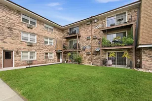 9817 Nottingham Ave, Chicago Ridge, IL 60415 - Photo 1