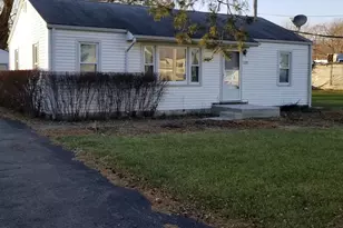 2128 N Frolic Ave, Waukegan, IL 60087 - Photo 1