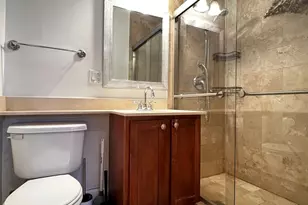 2707 W Glenlake Ave, Chicago, IL 60659 - Photo 17