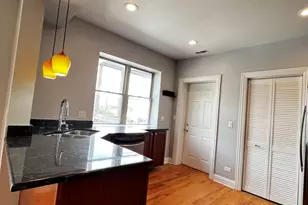 2707 W Glenlake Ave, Chicago, IL 60659 - Photo 9