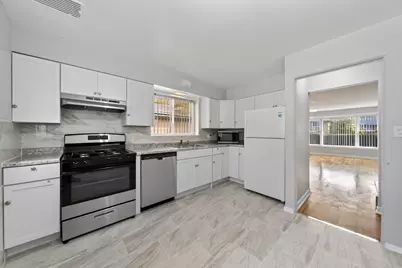 3824 W Chase Avenue, Lincolnwood, IL 60712 - Photo 7