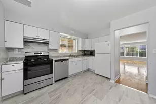 3824 W Chase Ave, Lincolnwood, IL 60712 - Photo 7