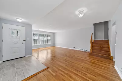 3824 W Chase Avenue, Lincolnwood, IL 60712 - Photo 17