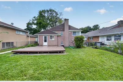 3824 W Chase Avenue, Lincolnwood, IL 60712 - Photo 25