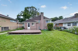 3824 W Chase Ave, Lincolnwood, IL 60712 - Photo 25