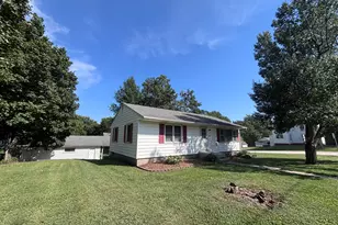 503 N Center Ave, Galva, IL 61434 - Photo 7