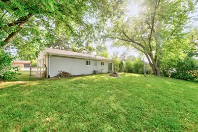 112 Green Lane, Carpentersville, IL 60110 - Photo 13