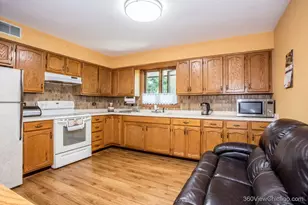 11015 S Theresa Circle, Palos Hills, IL 60465 - Photo 11