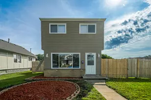 17089 Crane Ave, Hazel Crest, IL 60429 - Photo 1