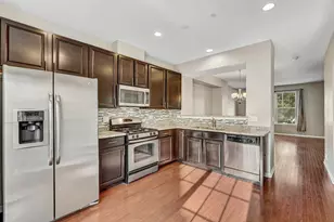 318 Laurel Ave, Des Plaines, IL 60016 - Photo 9