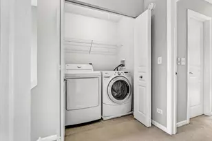 318 Laurel Ave, Des Plaines, IL 60016 - Photo 17