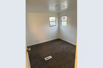 1422 N 43rd Avenue, Stone Park, IL 60165 - Photo 9