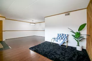 9608 W Higgins Rd, Rosemont, IL 60018 - Photo 9