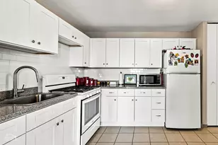 4850 S Lake Park Ave, Chicago, IL 60615 - Photo 5