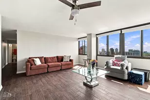 4850 S Lake Park Ave, Chicago, IL 60615 - Photo 9