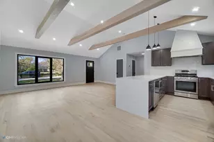 66 Mionske Dr, Lake Zurich, IL 60047 - Photo 9