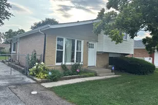 15208 Lawndale Ave, Midlothian, IL 60445 - Photo 1