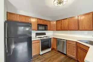 516 Silver Aspen Cir, Crystal Lake, IL 60014 - Photo 3