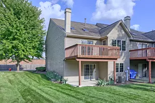 516 Silver Aspen Cir, Crystal Lake, IL 60014 - Photo 19
