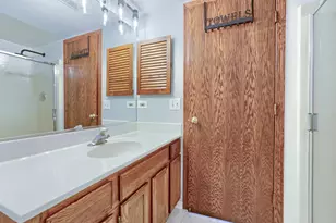 516 Silver Aspen Cir, Crystal Lake, IL 60014 - Photo 17