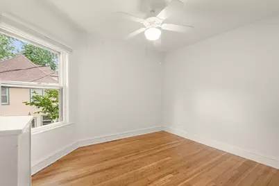1335 W Hollywood Avenue, Chicago, IL 60660 - Photo 21