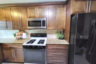 5843 Doe Cir, Westmont, IL 60559 - Photo 7