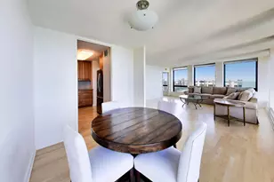 260 E Chestnut St, Chicago, IL 60611 - Photo 7